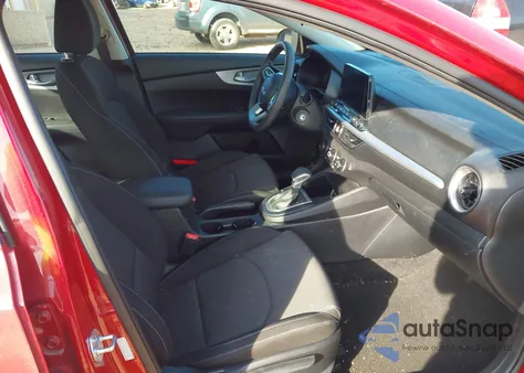 2022 Kia Forte Lxs z USA, uszkodzony, nr VIN 3KPF24AD2NE493367